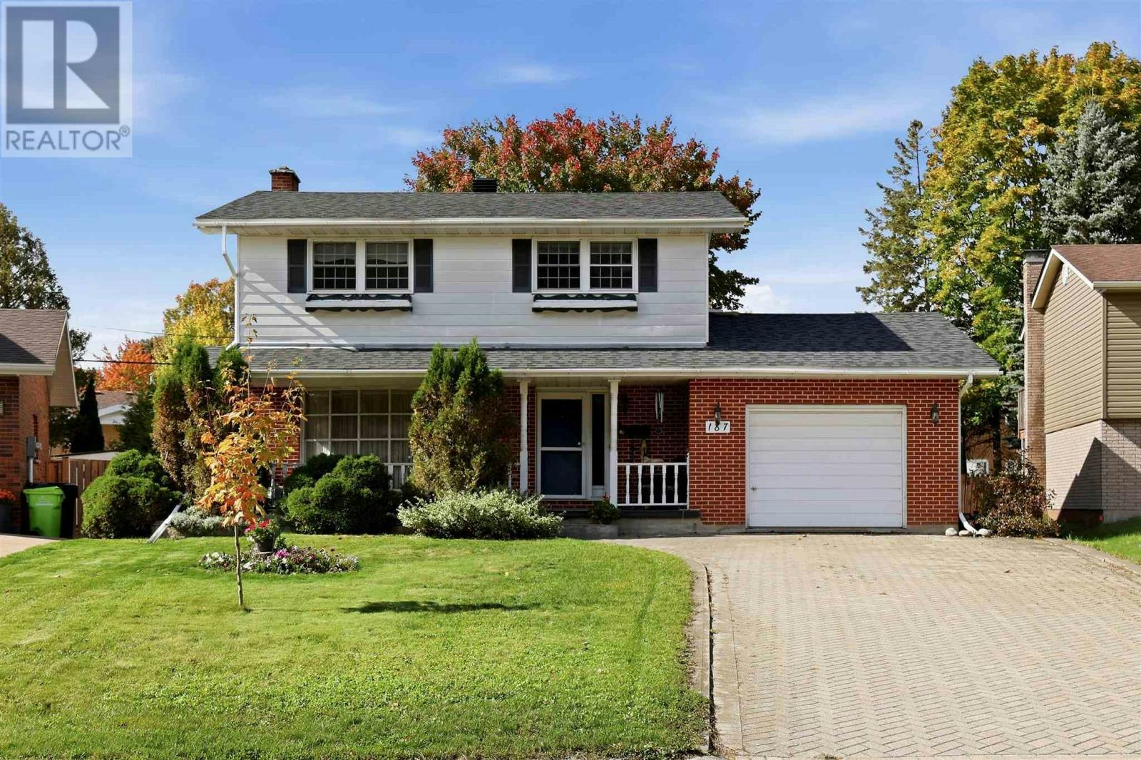 187 Country Club Place, Sault Ste. Marie, ON, P6A 5Z8