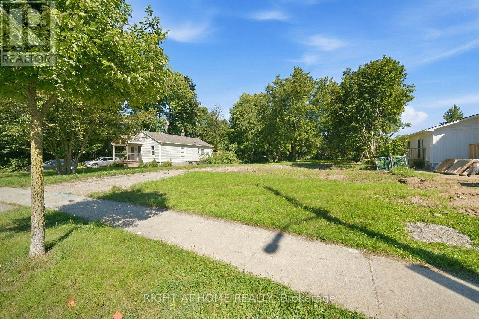 36 Wethered Street, London, ON, N5Y 1G9