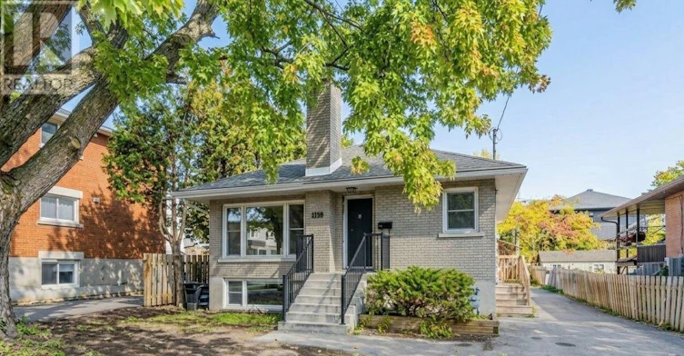 285 Columbus Avenue, Ottawa, ON, K1K 1P3