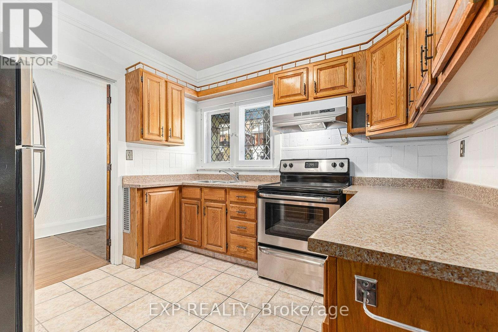16 Lakeview Terrace, Ottawa, ON, K1S 3H4 - 10