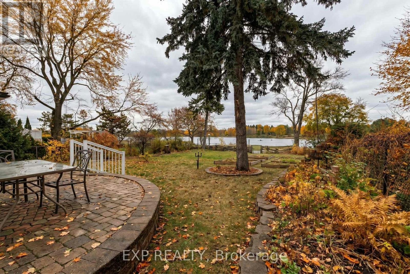 16 Lakeview Terrace, Ottawa, ON, K1S 3H4 - 4