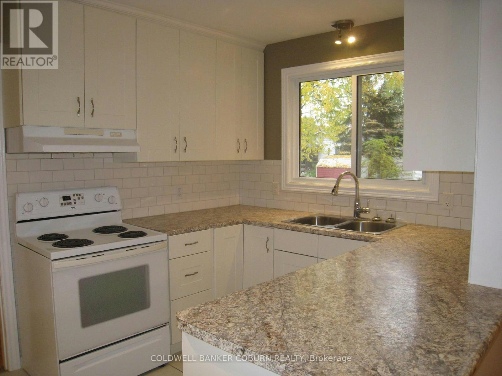 304 George Street E, Kemptville, ON, K0G 1J0 - 3