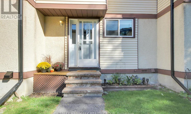 61-1582 Feather Lane