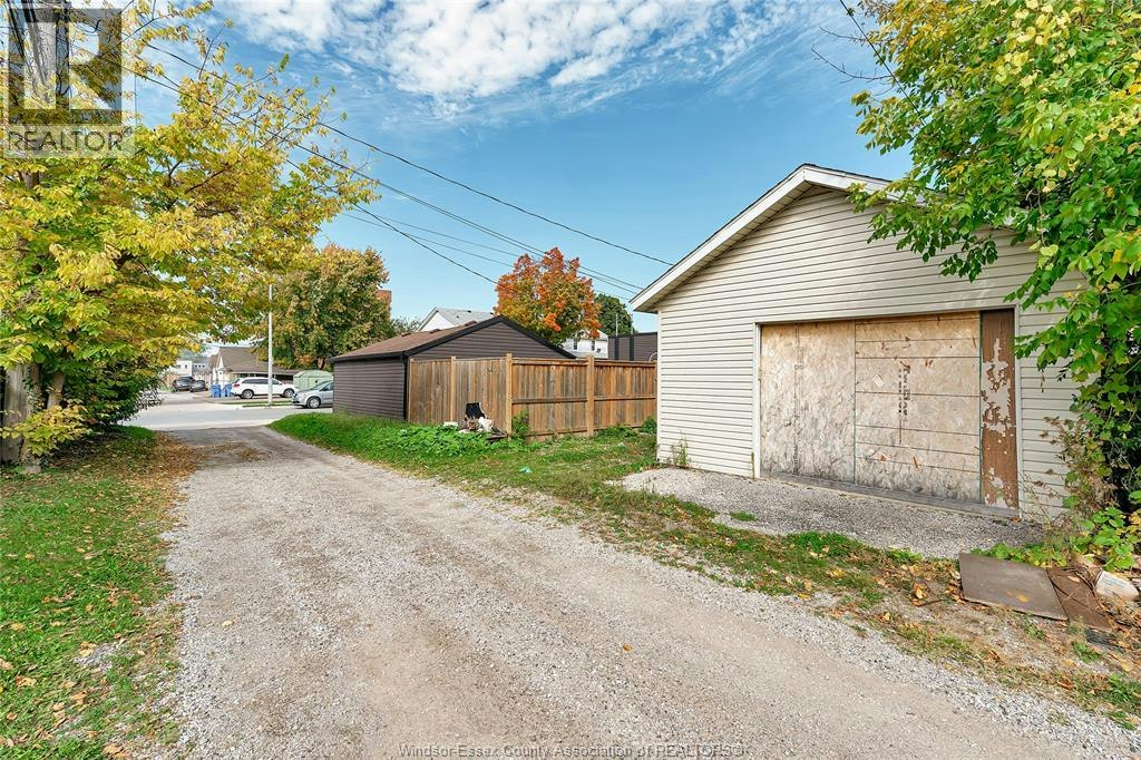 MAIN-1415 Langlois, Windsor, ON, N8X 4L9 - 28