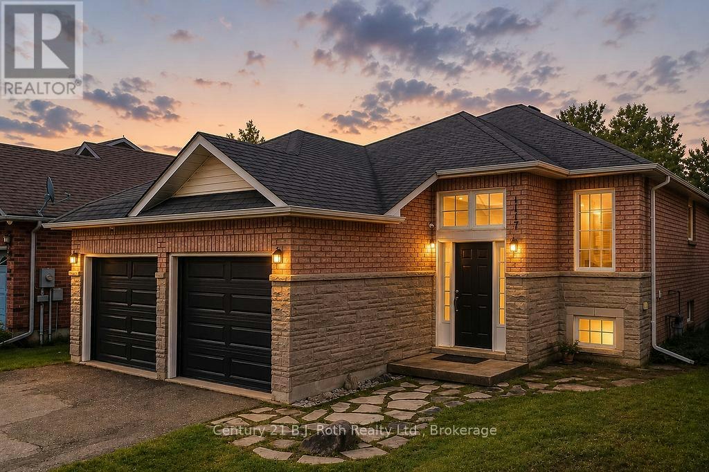 1117 Corrie Street, Innisfil, ON, L9S 1W9