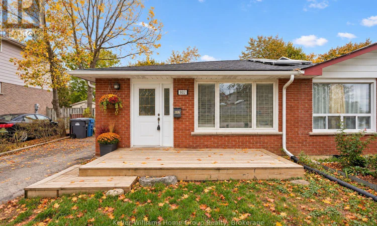 602 College Avenue W