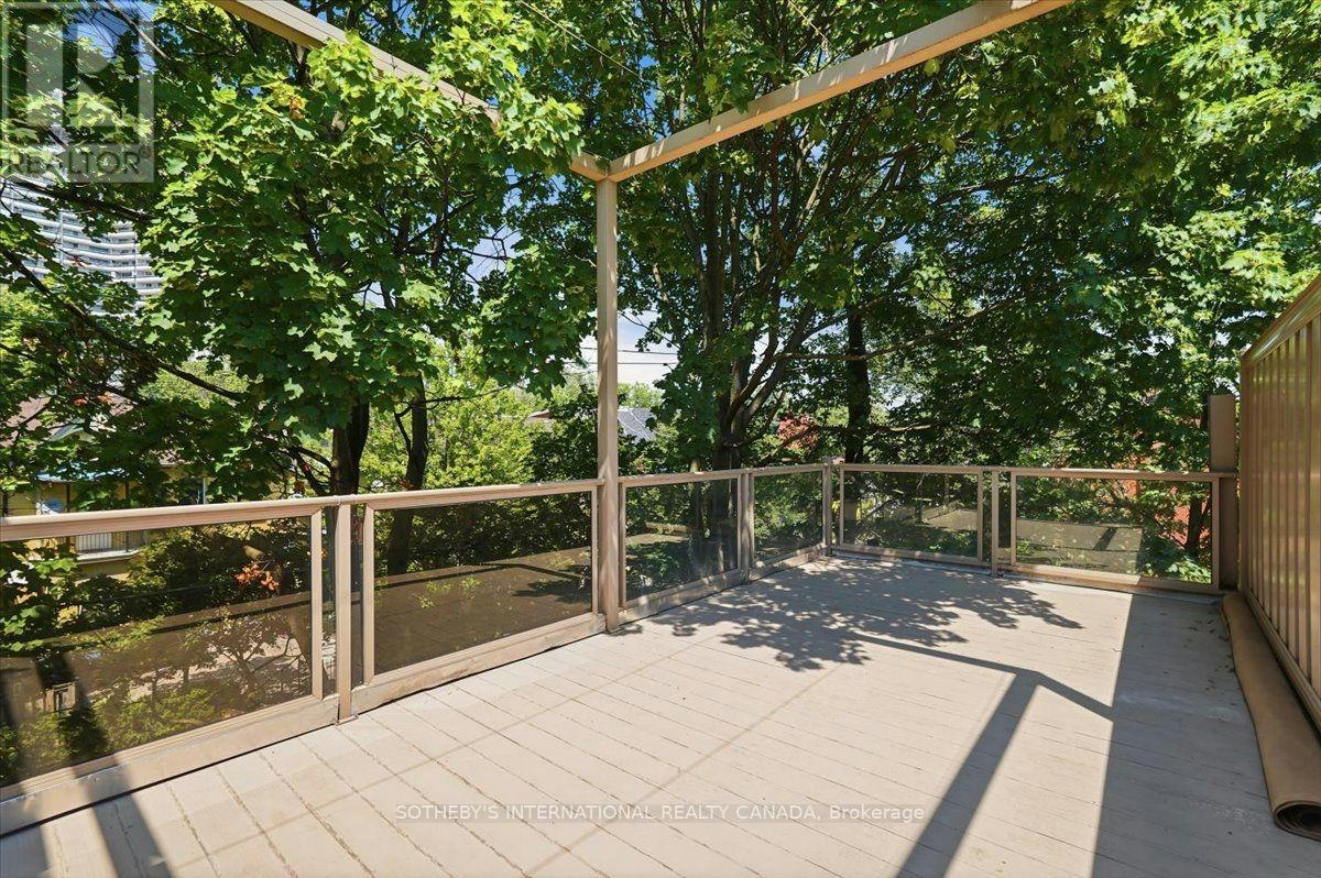 UPPER-33 Rose Avenue, Toronto, ON, M4X 1N7 - 15