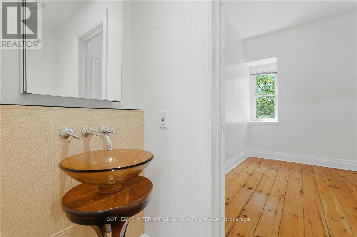UPPER-33 Rose Avenue, Toronto, ON, M4X 1N7 - 12
