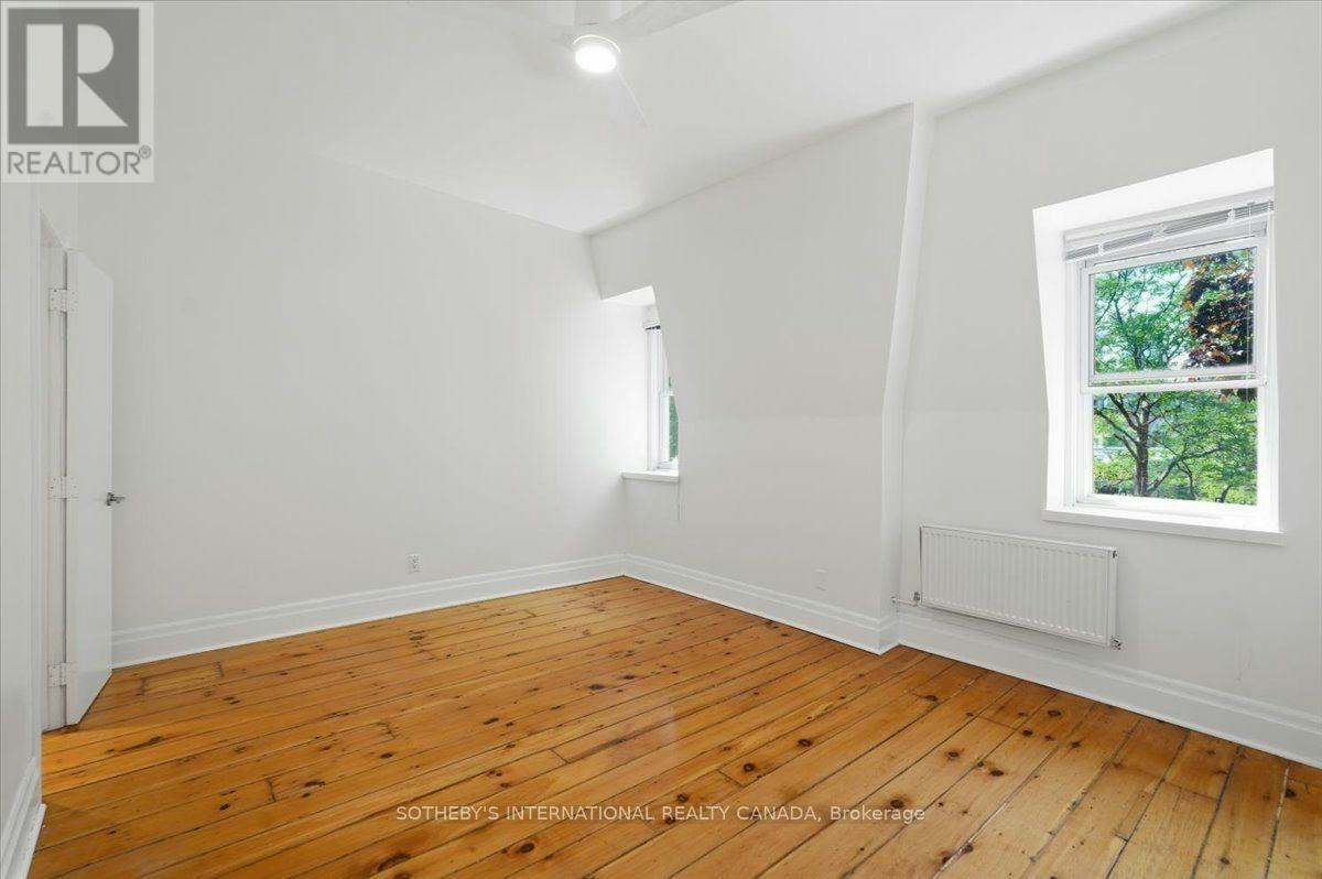 UPPER-33 Rose Avenue, Toronto, ON, M4X 1N7 - 10