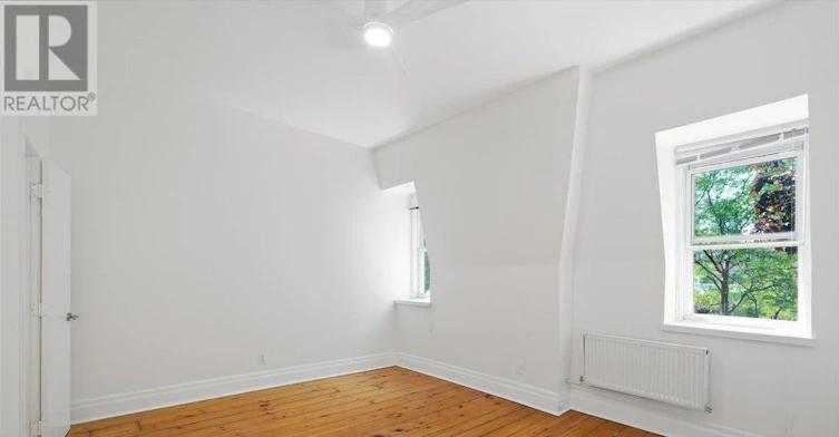 UPPER-33 Rose Avenue, Toronto, ON, M4X 1N7 - 10