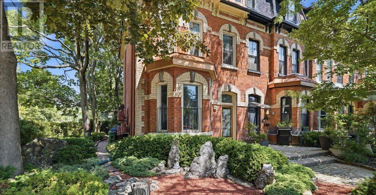 UPPER-33 Rose Avenue, Toronto, ON, M4X 1N7