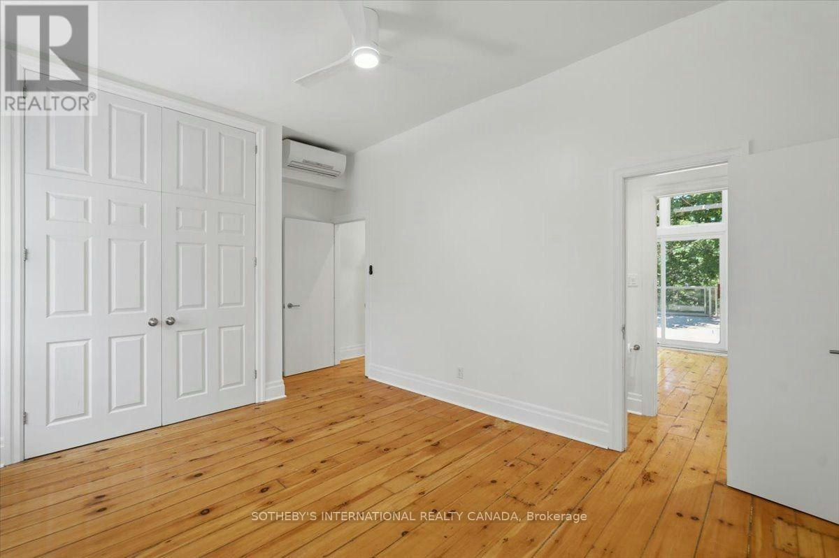 UPPER-33 Rose Avenue, Toronto, ON, M4X 1N7 - 11