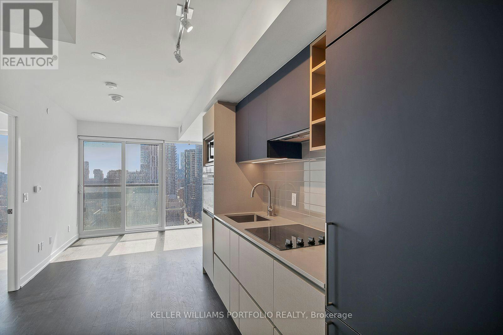 1816-319 Jarvis Street, Toronto, ON, M5B 2C2 - 9