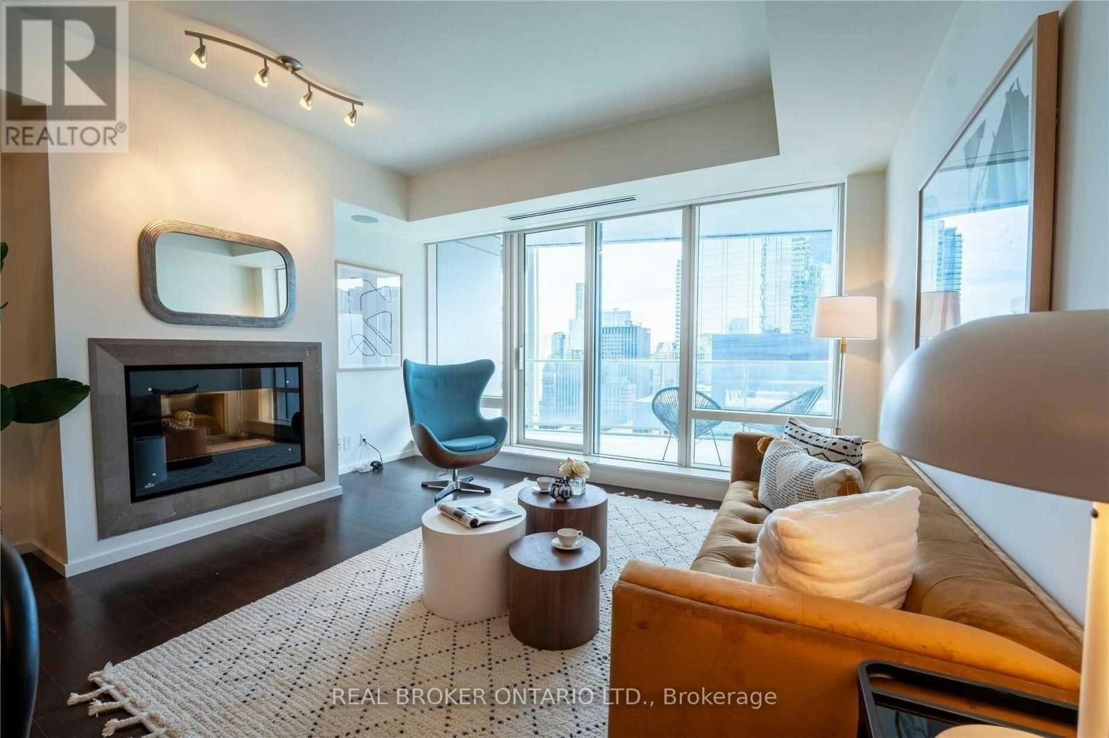 3307-180 University Avenue, Toronto, ON, M5H 0A2