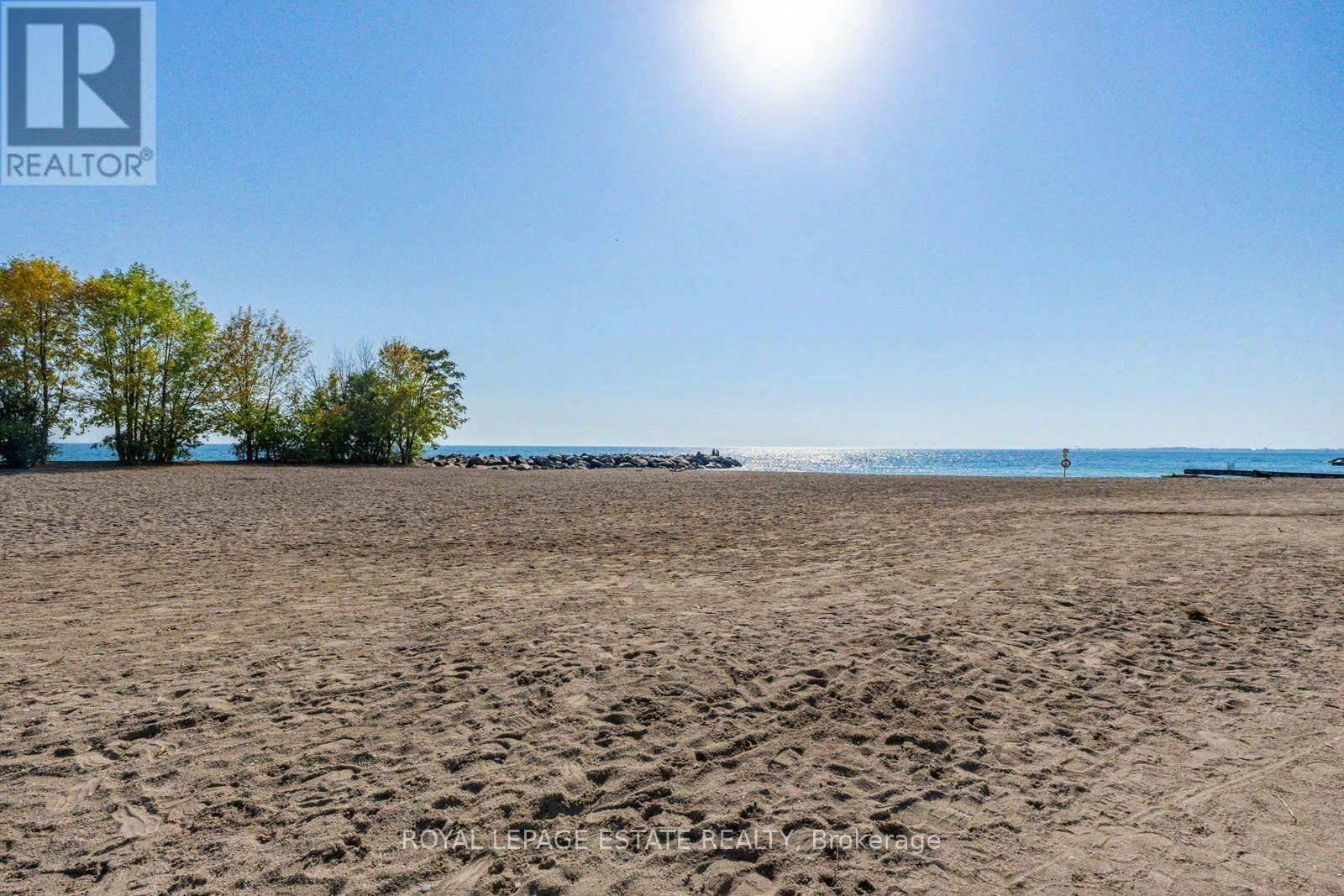422 Lake Front, Toronto, ON, M4E 1A8 - 10