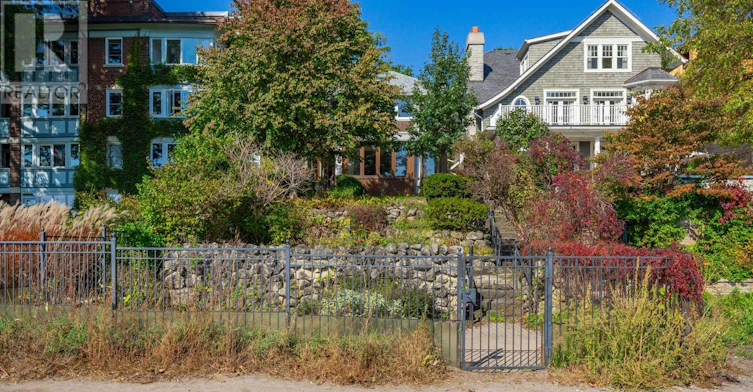 422 Lake Front, Toronto, ON, M4E 1A8 - 3