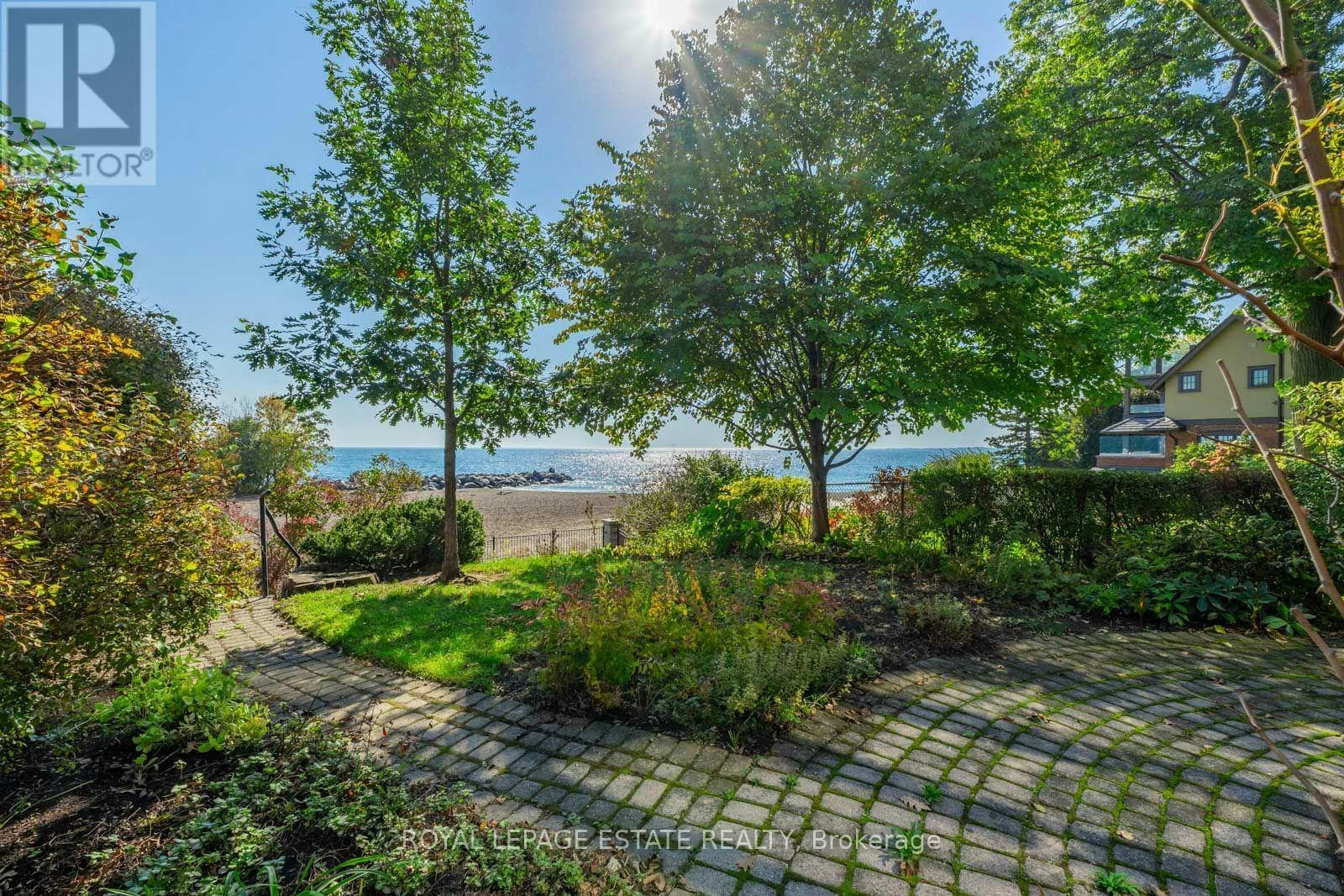 422 Lake Front, Toronto, ON, M4E 1A8 - 4