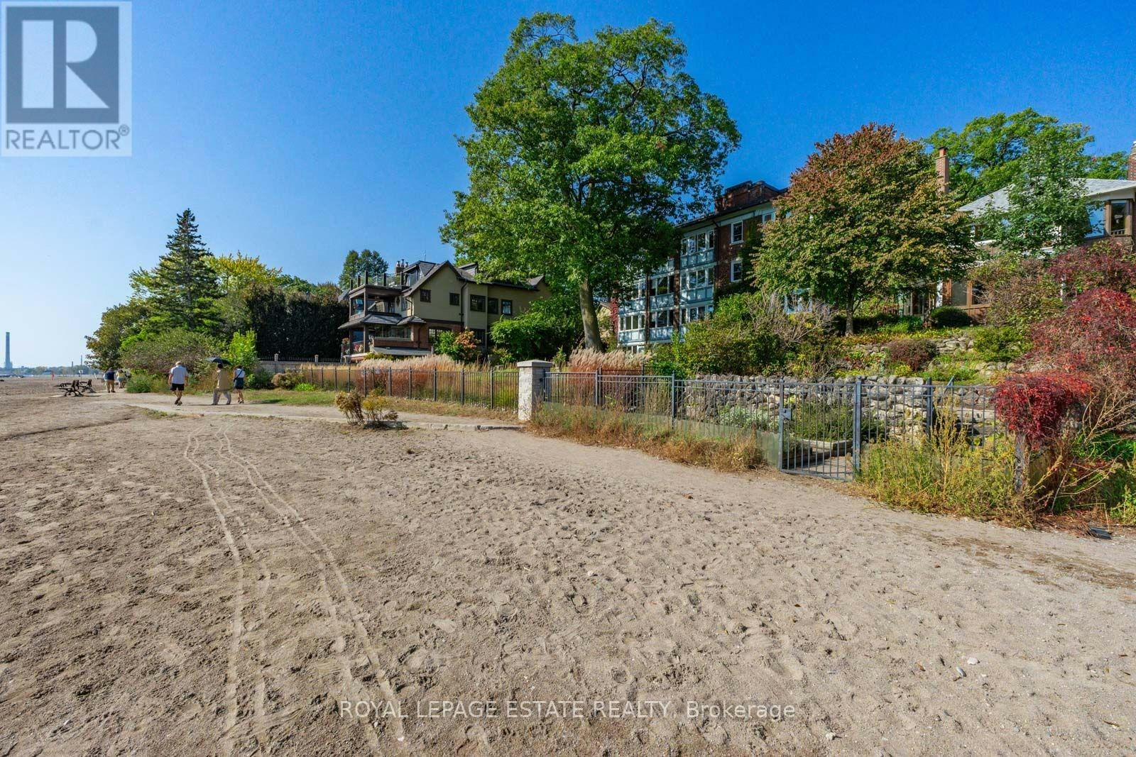 422 Lake Front, Toronto, ON, M4E 1A8 - 12