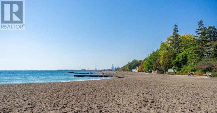 422 Lake Front, Toronto, ON, M4E 1A8 - 11