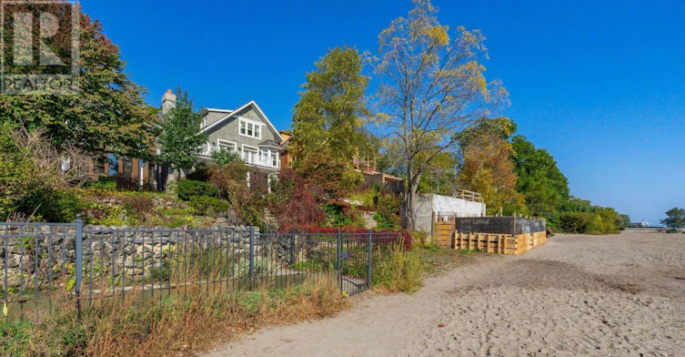 422 Lake Front, Toronto, ON, M4E 1A8 - 13