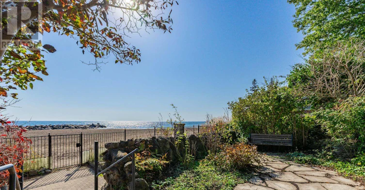 422 Lake Front, Toronto, ON, M4E 1A8 - 2