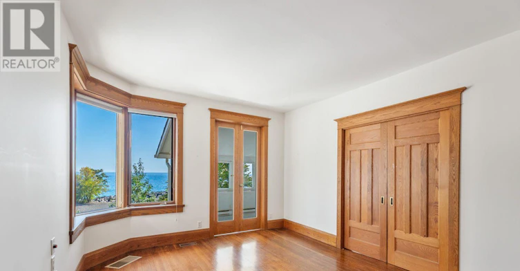 422 Lake Front, Toronto, ON, M4E 1A8 - 40
