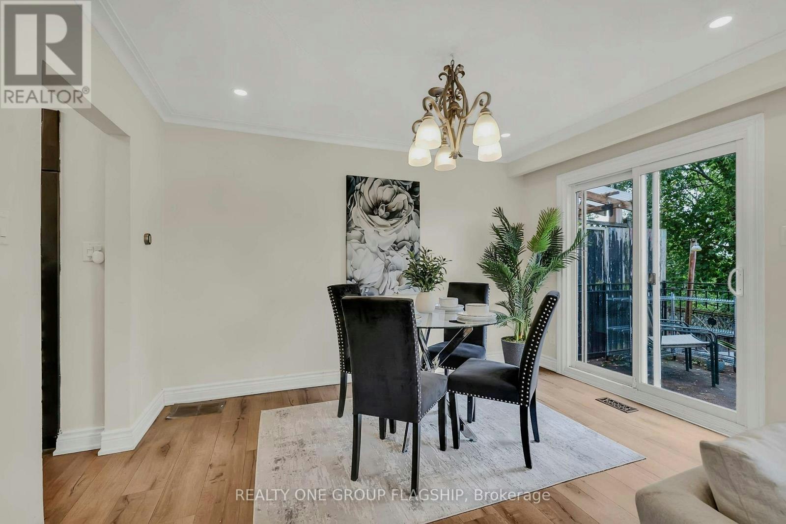 12 Azalea Court, Toronto, ON, M9M 1V1 - 4