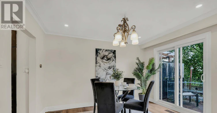12 Azalea Court, Toronto, ON, M9M 1V1 - 4