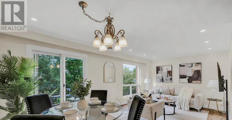 12 Azalea Court, Toronto, ON, M9M 1V1 - 2