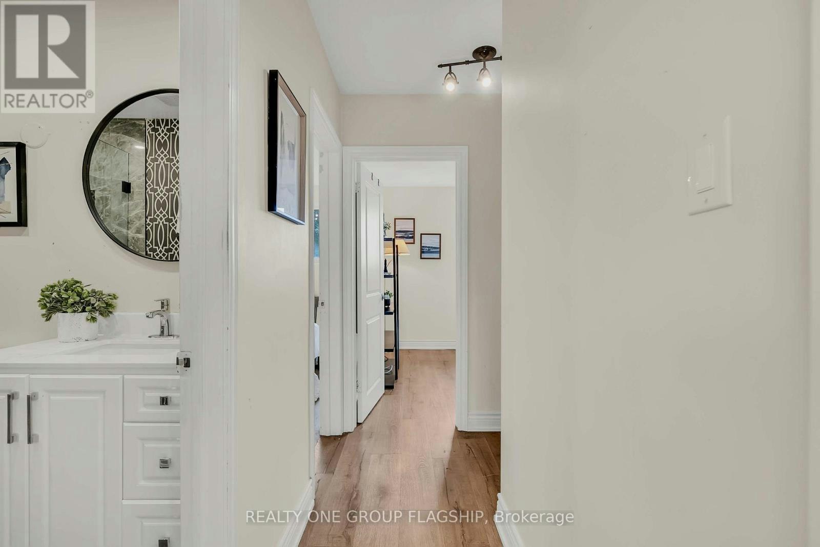 12 Azalea Court, Toronto, ON, M9M 1V1 - 11