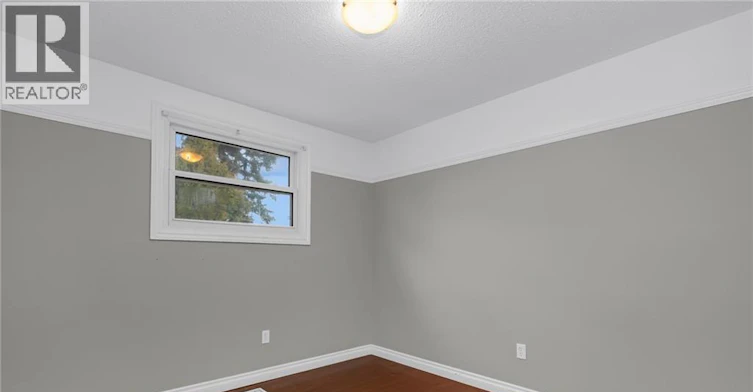 16 Glebe Court, Hamilton, ON, L9C 6B1 - 9