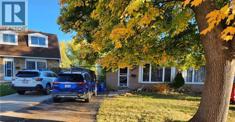 16 Glebe Court, Hamilton, ON, L9C 6B1