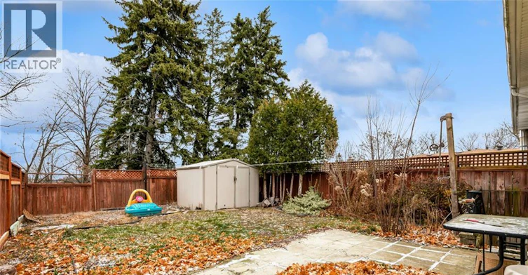 16 Glebe Court, Hamilton, ON, L9C 6B1 - 16