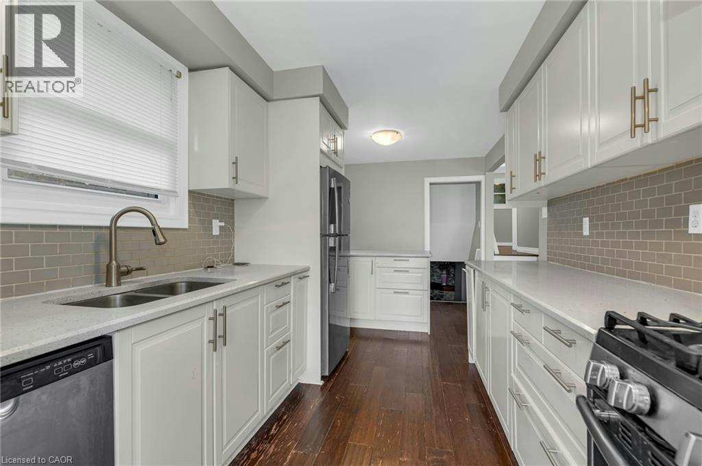 16 Glebe Court, Hamilton, ON, L9C 6B1 - 4