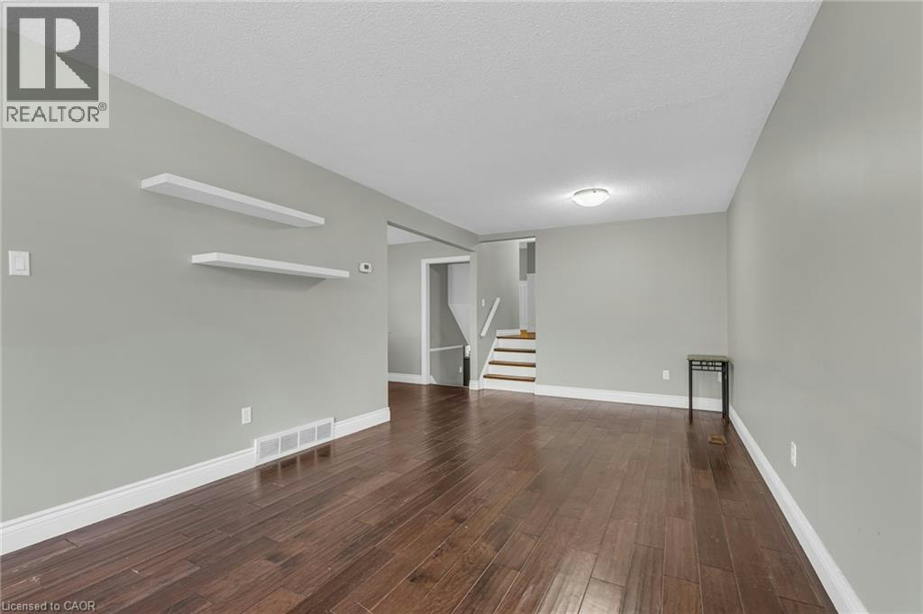 16 Glebe Court, Hamilton, ON, L9C 6B1 - 5