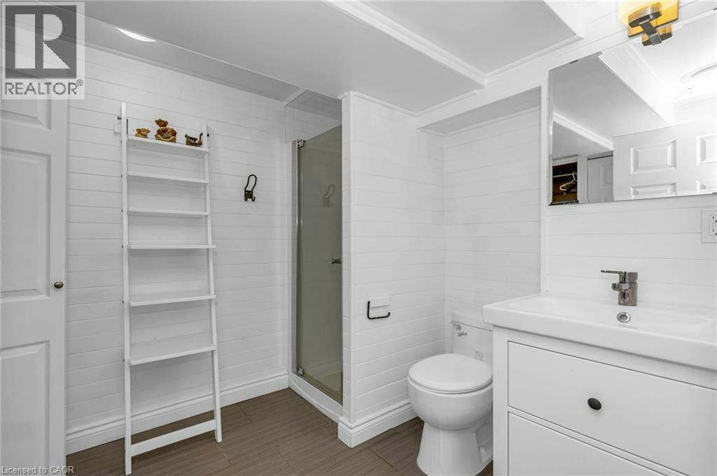 16 Glebe Court, Hamilton, ON, L9C 6B1 - 6