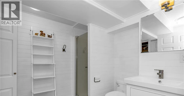 16 Glebe Court, Hamilton, ON, L9C 6B1 - 6