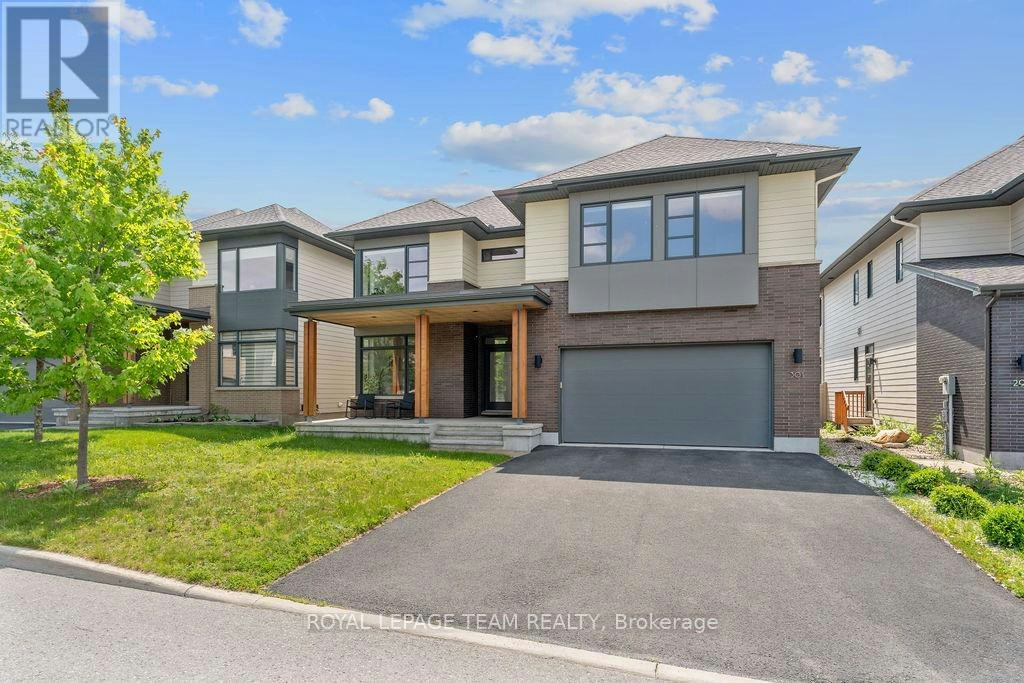 301 Long Acres Street, Ottawa, ON, K2M 0H1 - 2