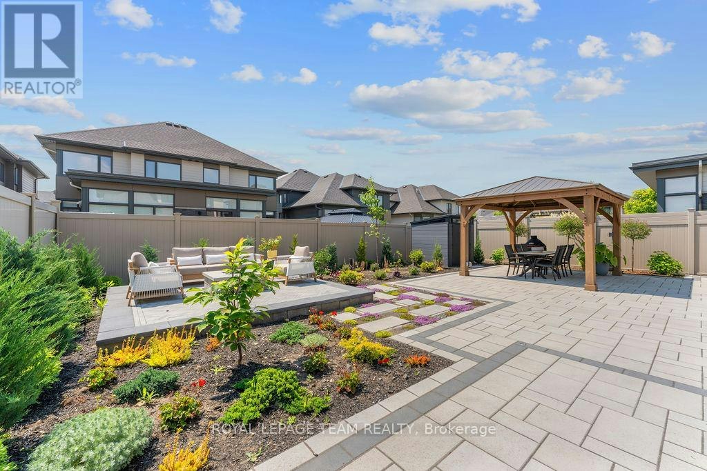 301 Long Acres Street, Ottawa, ON, K2M 0H1 - 45