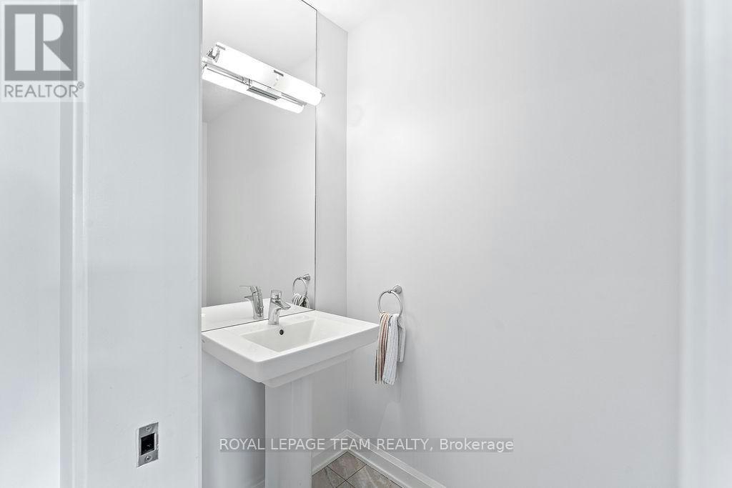 301 Long Acres Street, Ottawa, ON, K2M 0H1 - 27
