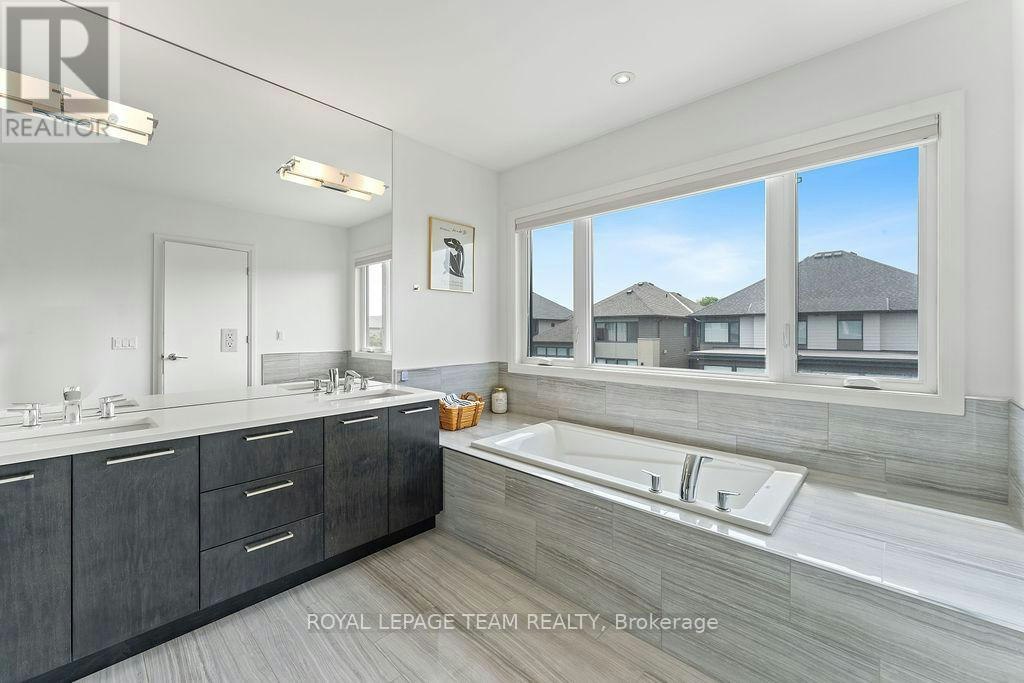 301 Long Acres Street, Ottawa, ON, K2M 0H1 - 32