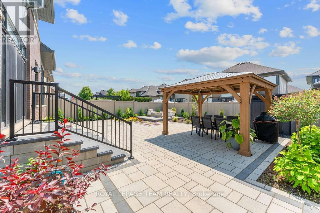 301 Long Acres Street, Ottawa, ON, K2M 0H1 - 38