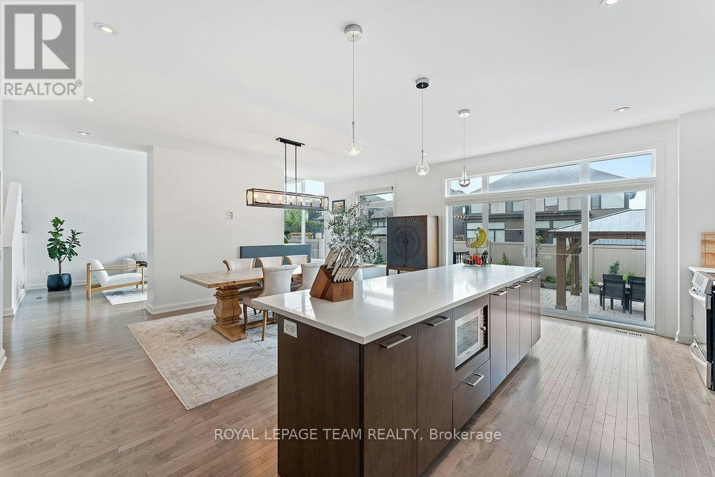 301 Long Acres Street, Ottawa, ON, K2M 0H1 - 17