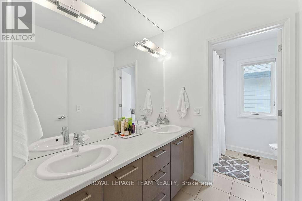 301 Long Acres Street, Ottawa, ON, K2M 0H1 - 36