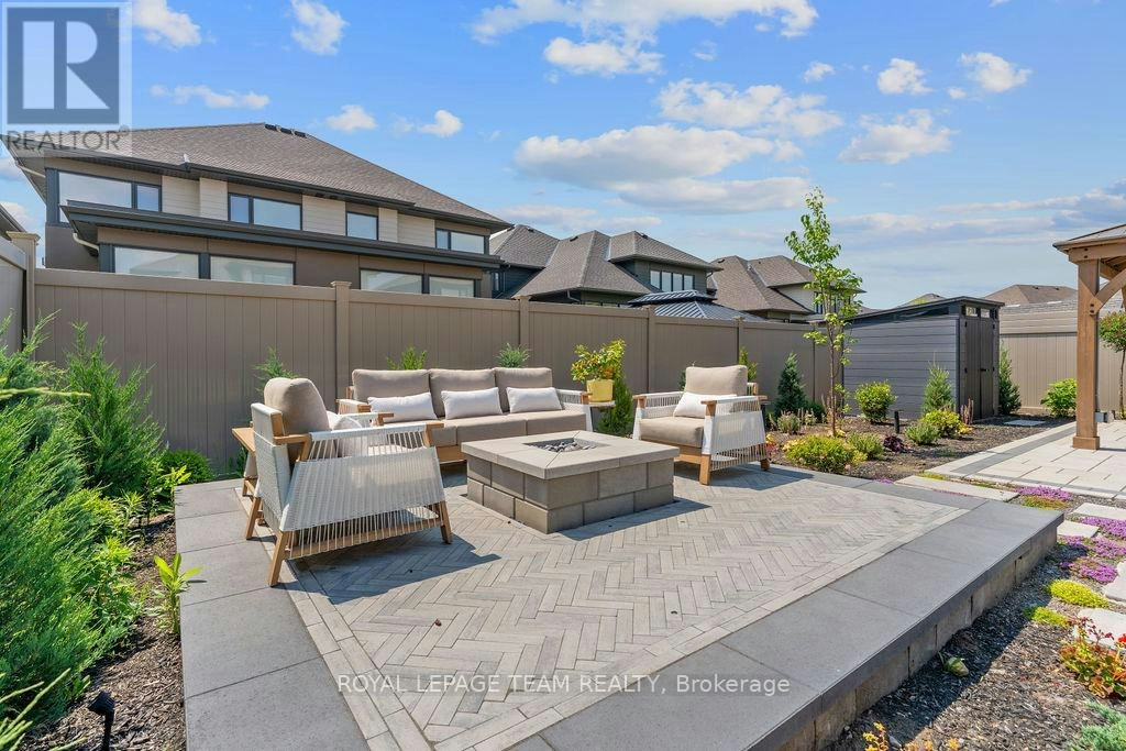301 Long Acres Street, Ottawa, ON, K2M 0H1 - 43