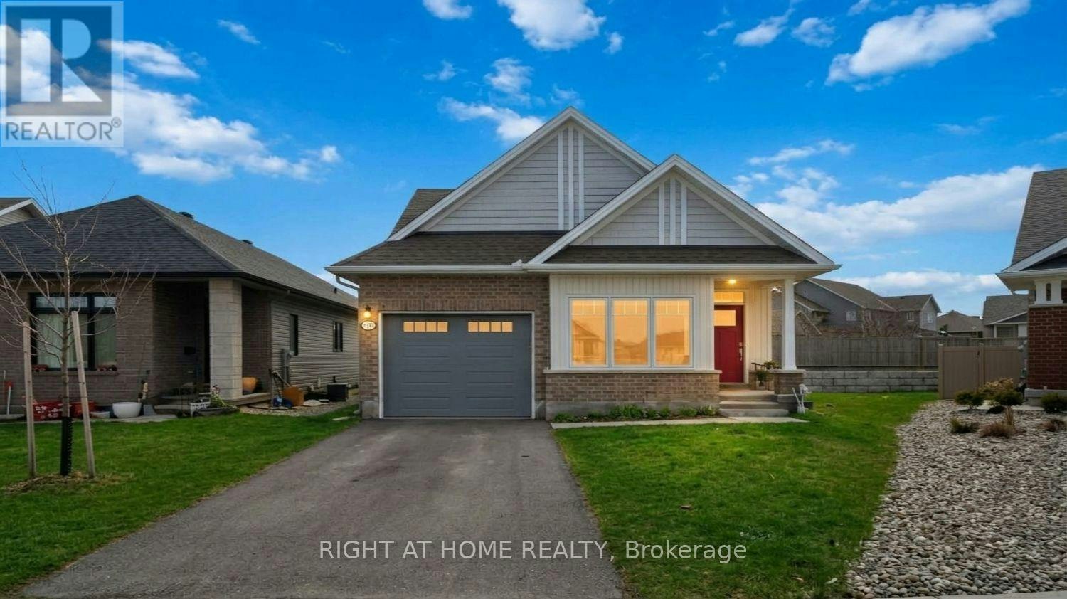 272 Maygrass Way, Ottawa, ON, K2S 2K9