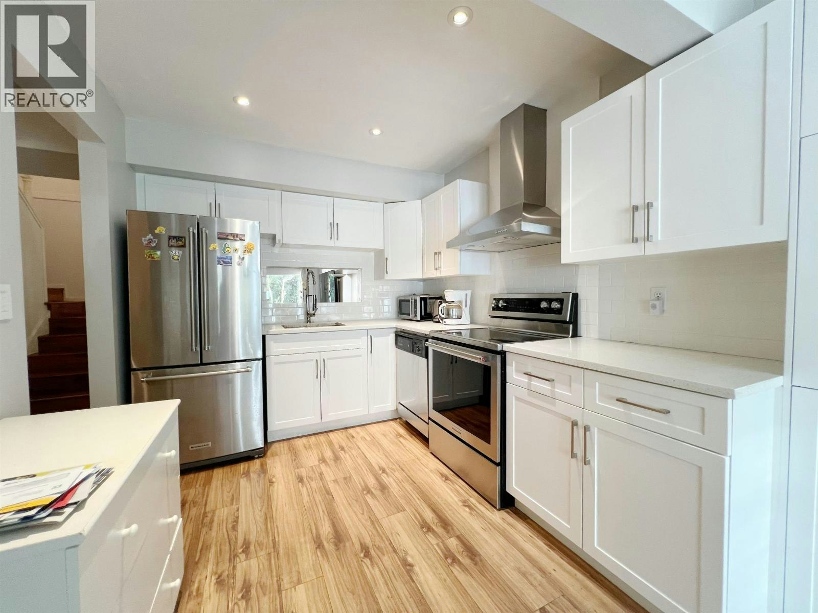 17-1141 Eagleridge Drive, Coquitlam, BC, V3E 1K1