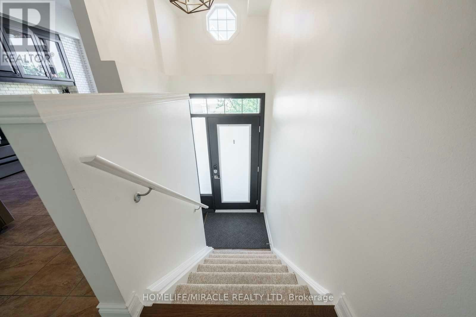 2464 Scholars Common, Burlington, ON, L7P 2W2 - 3