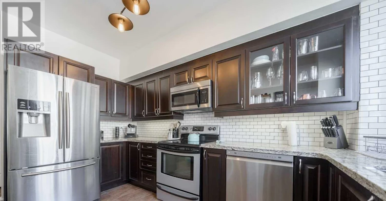 2464 Scholars Common, Burlington, ON, L7P 2W2 - 4