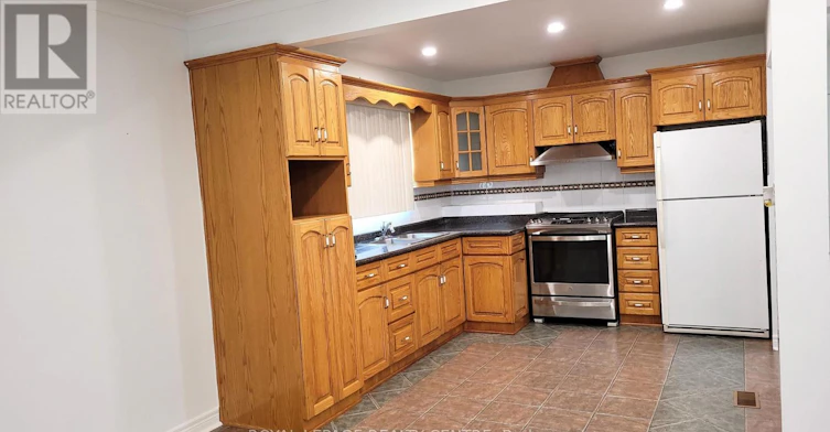 50 Rangoon Road, Toronto, ON, M9C 4N7 - 5